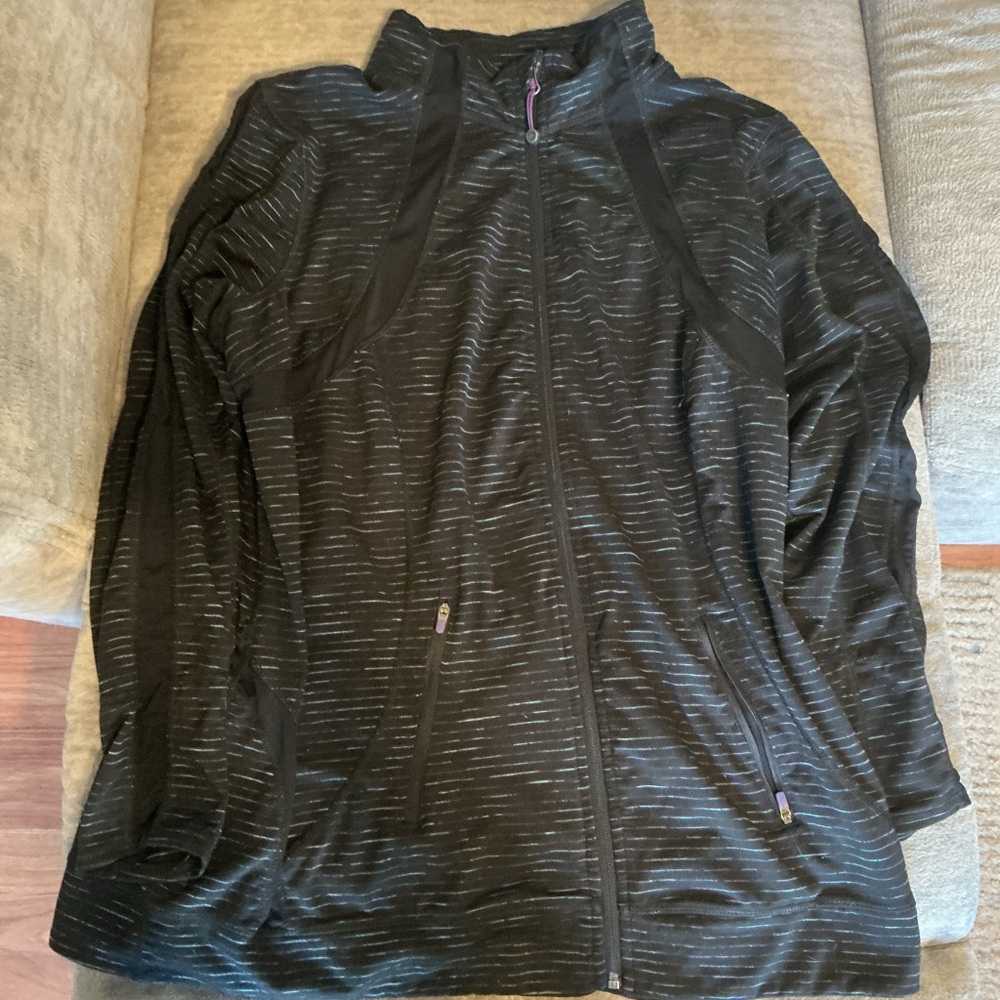 Women's Avenue Black Multicolor Pinstripe Active Top – 14/16 XL